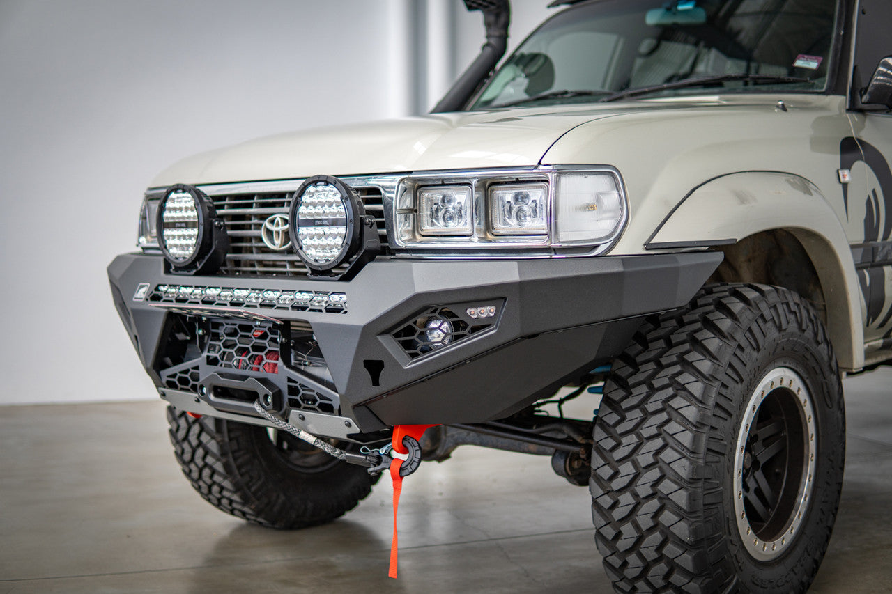 Offroad Animal Predator Bull Bar for Toyota LandCruiser 80 Series 1990-1997