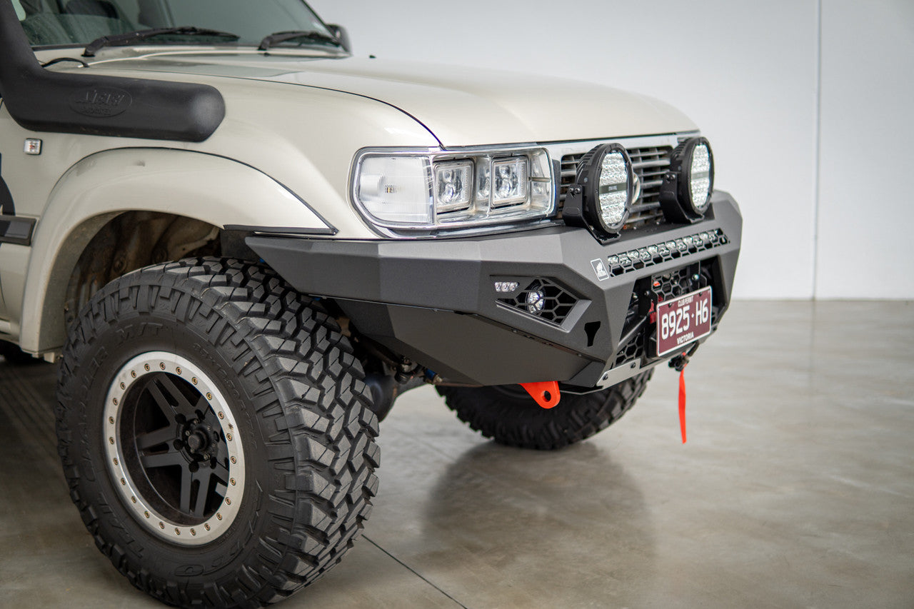 Offroad Animal Predator Bull Bar for Toyota LandCruiser 80 Series 1990-1997