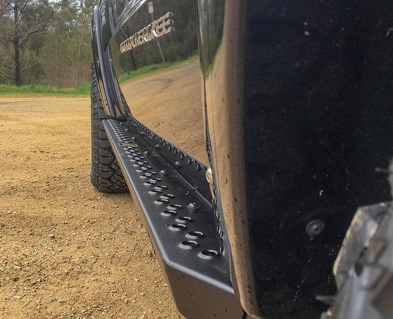 Offroad Animal Rock Sliders for Jeep Grand Cherokee Wk2, 2011-2021