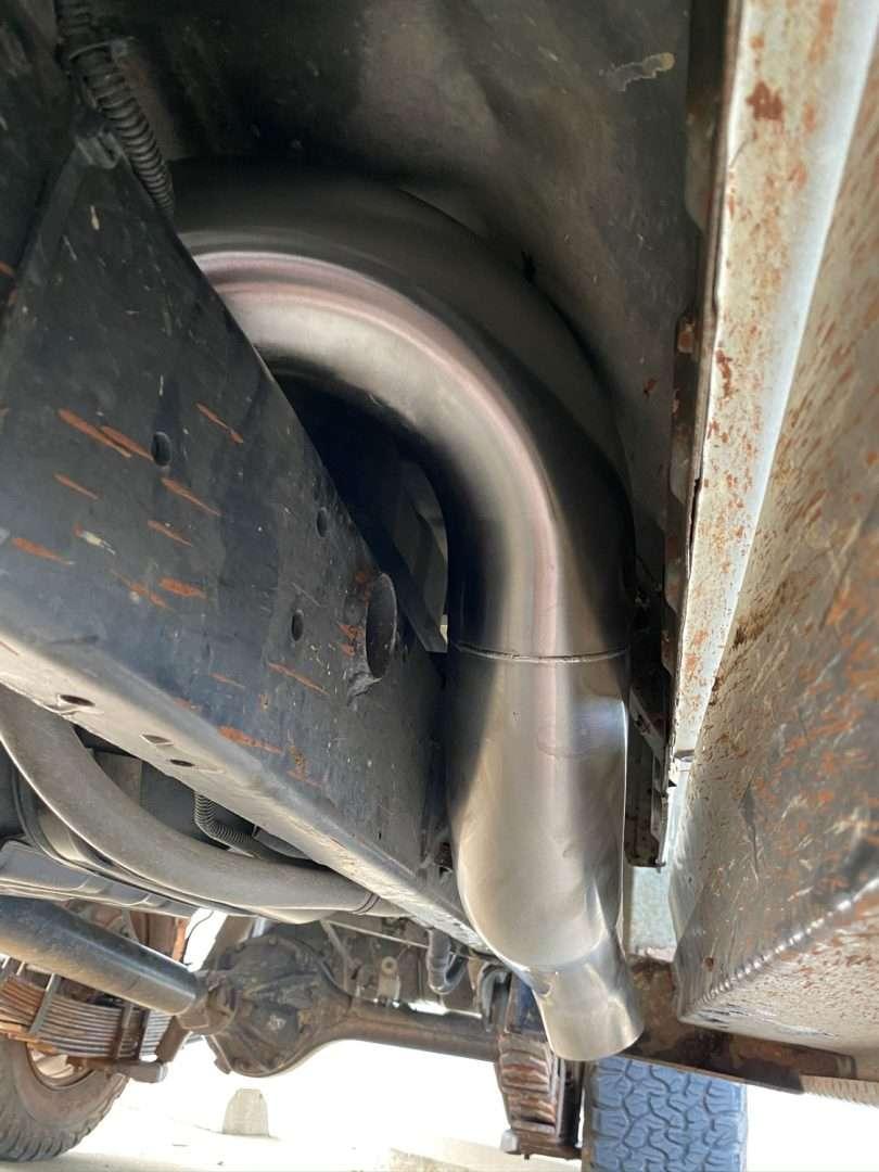 VDJ 79 Single Cab 4″ DUEL TANK, Side Exit Exhaust