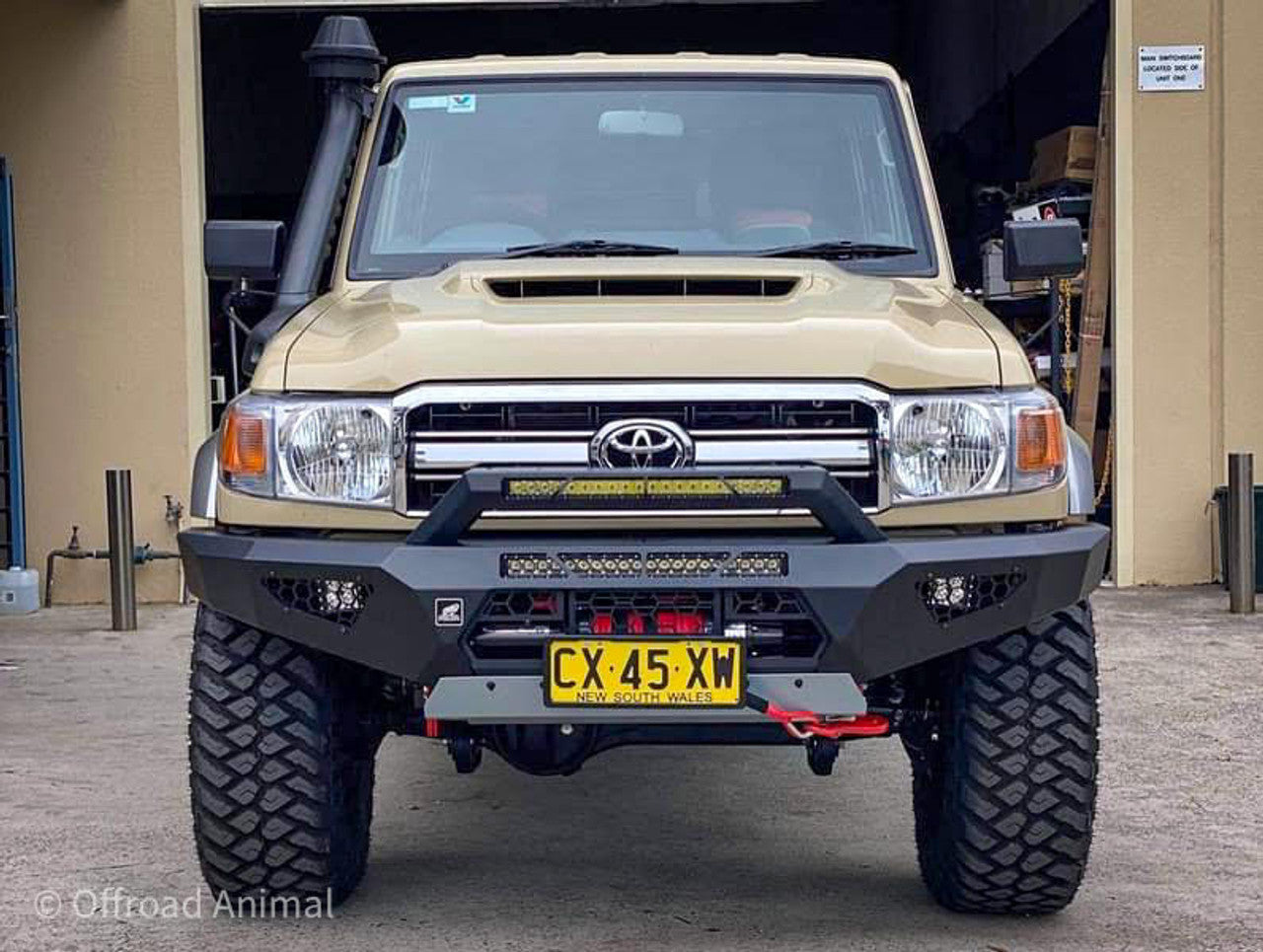 Offroad Animal Predator Bull Bar for Toyota LandCruiser 79 Series Single cab 2017-2023