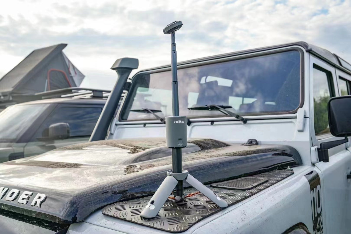 Outask Telescopic Magnetic LED Camp Light - Military Green