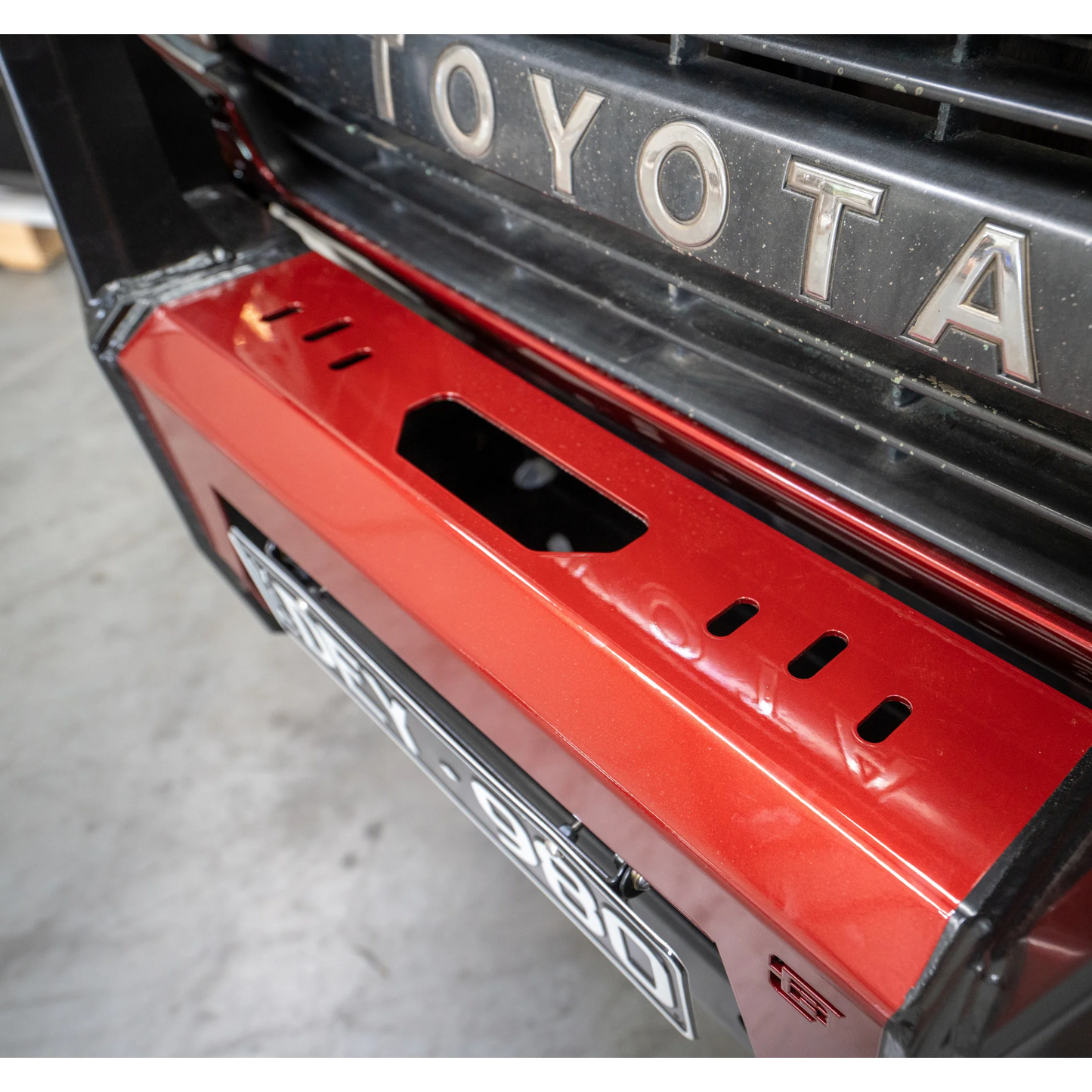 Raslarr Dallas Bull Bar for Toyota LandCruiser 80 Series (1990-1997)